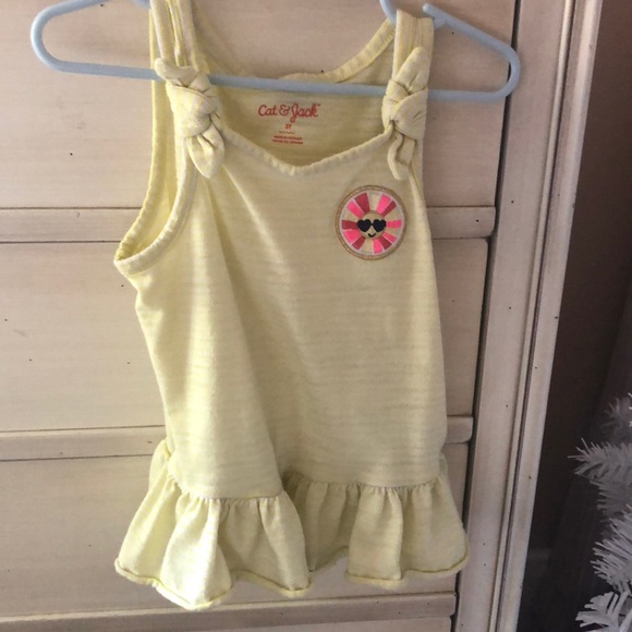 ๐ 3/$15 Cat & Jack yellow tank